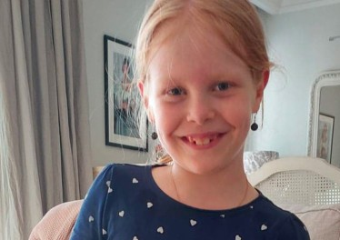 Niepełnosprawna Alicja marzy o protezach. Pomóżmy jej.